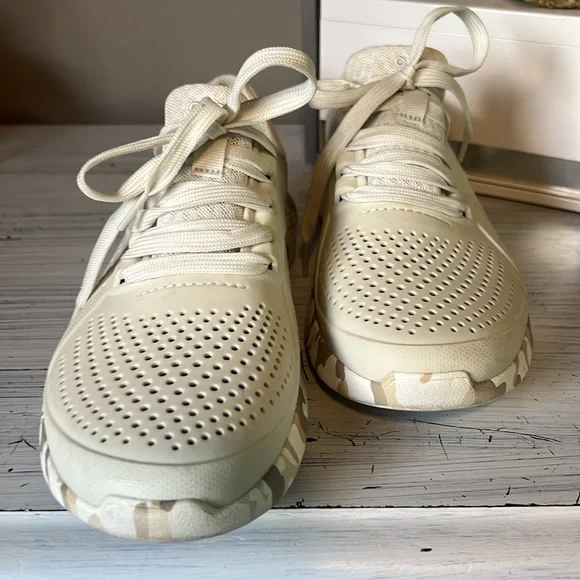 Crocs Literide Sneakers - Picture 3 of 6